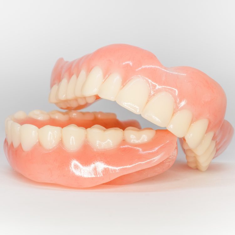Immediate-Dentures-750x750
